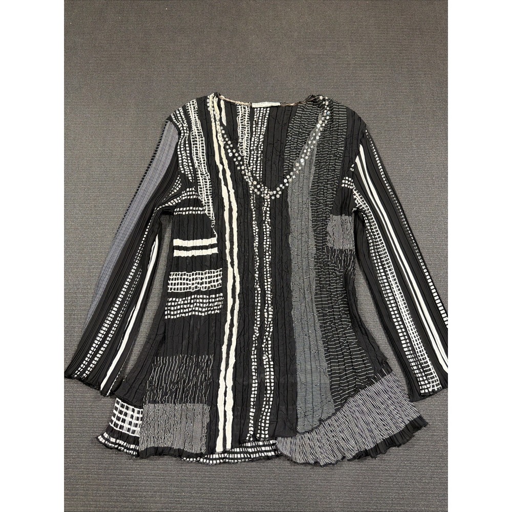 Alberto Makali Vintage Black White Stripped Sparkly V Neck Top Medium Stretch